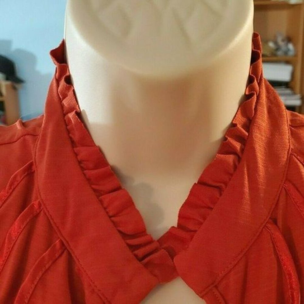 Rust Heart Soul Open/Close Clasp Top, Ruffle - Picture 4 of 9
